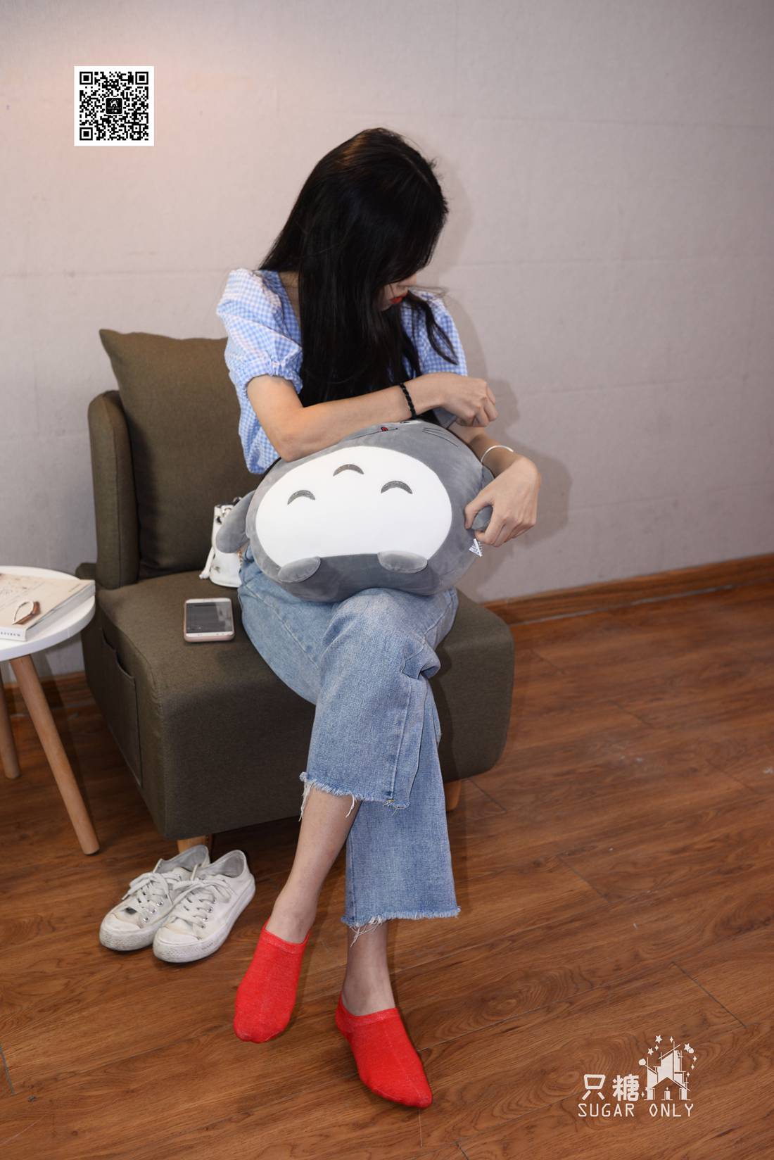 图片[117]-[只糖棉袜] NO.049 小白鞋里的一抹红 在线浏览 – 速更版-美库