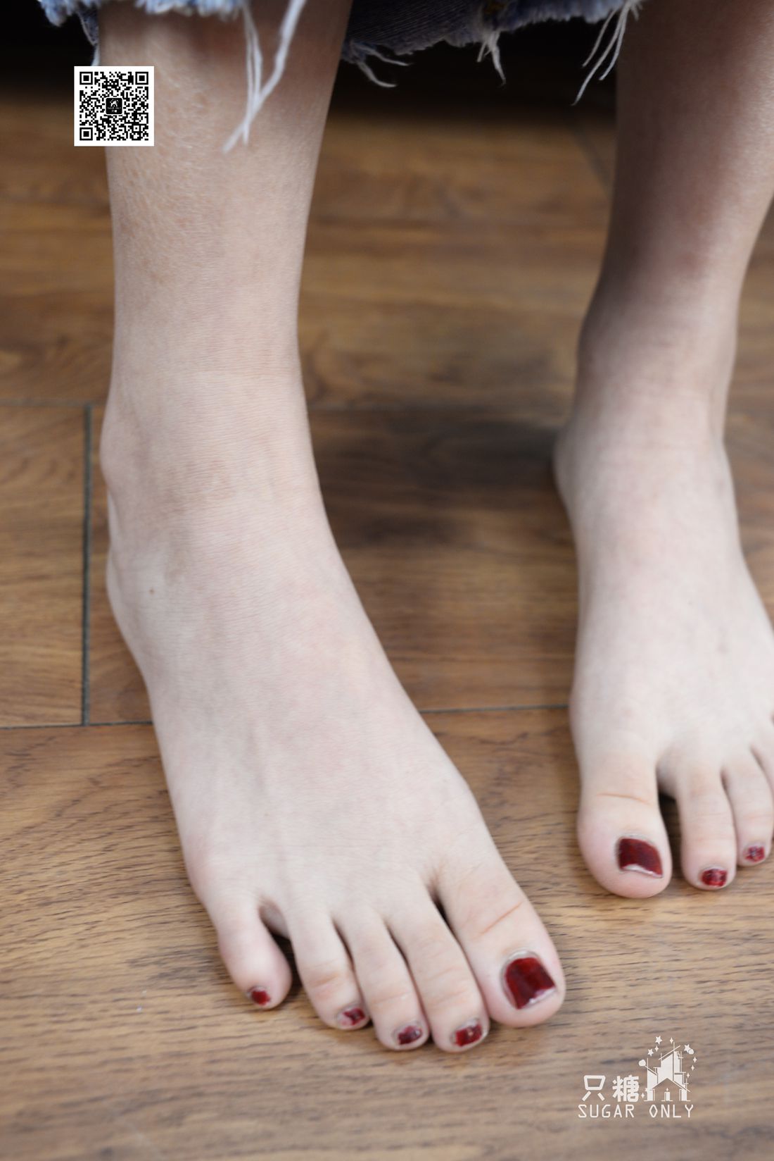 图片[126]-[只糖棉袜] NO.049 小白鞋里的一抹红 在线浏览 – 速更版-美库