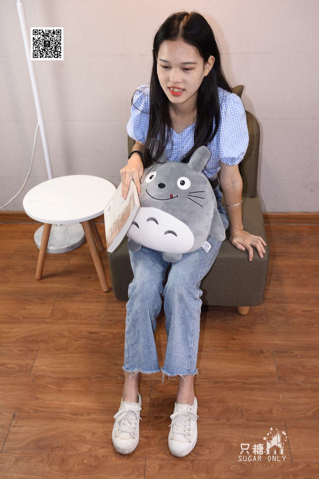 图片[120]-[只糖棉袜] NO.049 小白鞋里的一抹红 在线浏览 – 速更版-美库