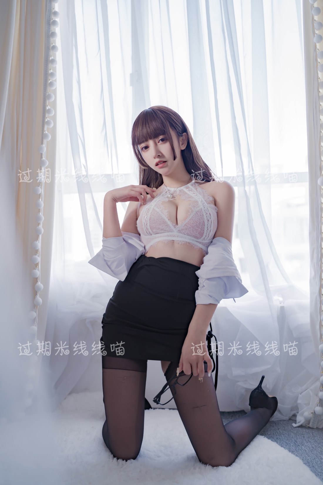 微博妹子@过期米线线喵 OL装 在线浏览 – 优选-优选资源网