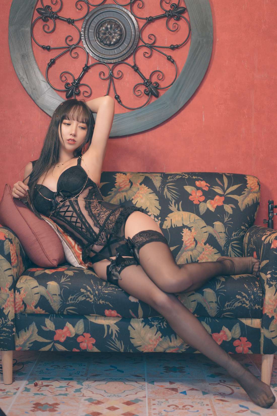 微博妹子@过期米线线喵 6点半的月亮 在线浏览-翎羽暗房