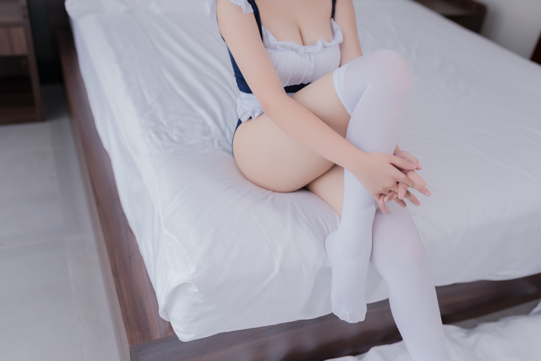 图片[2]-萌系小姐姐@蜜汁猫裘 女仆兽耳娘 在线浏览-翎羽暗房