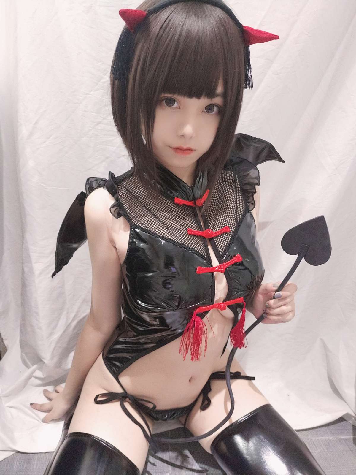 萌系小姐姐@蜜汁猫裘 小恶魔自拍 在线浏览 – 优选-优选资源网
