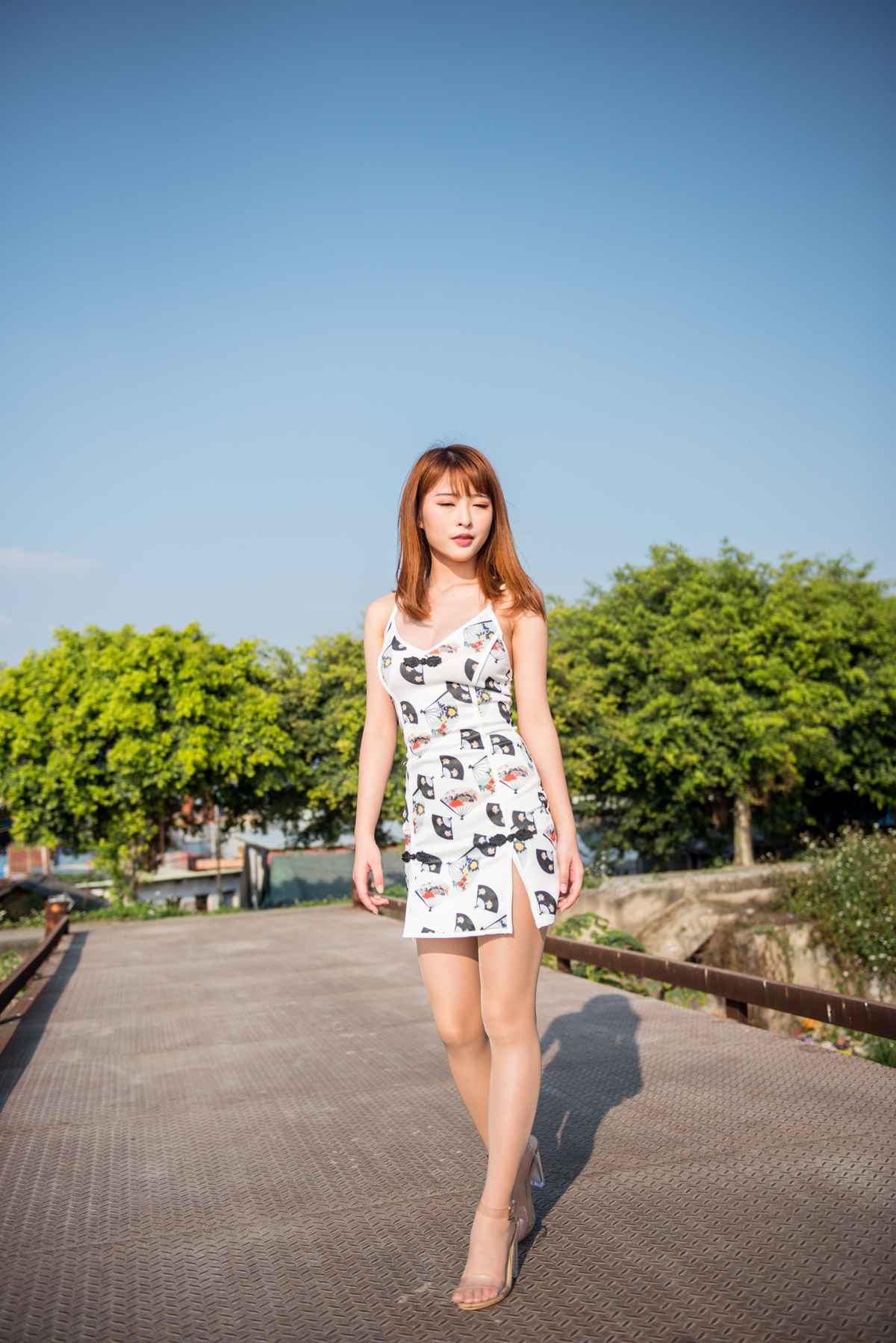 图片[315]-微博小姐姐@清水由乃 御风街拍 紧身裙肉丝 在线浏览 – 速更版-美库