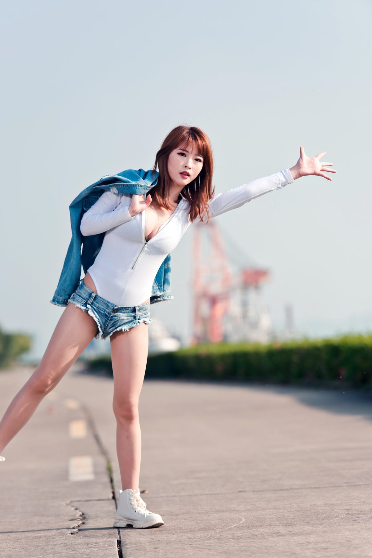 图片[300]-微博小姐姐@清水由乃 御风街拍 轻水海鸥岛RS牛仔街拍 在线浏览 – 速更版-美库
