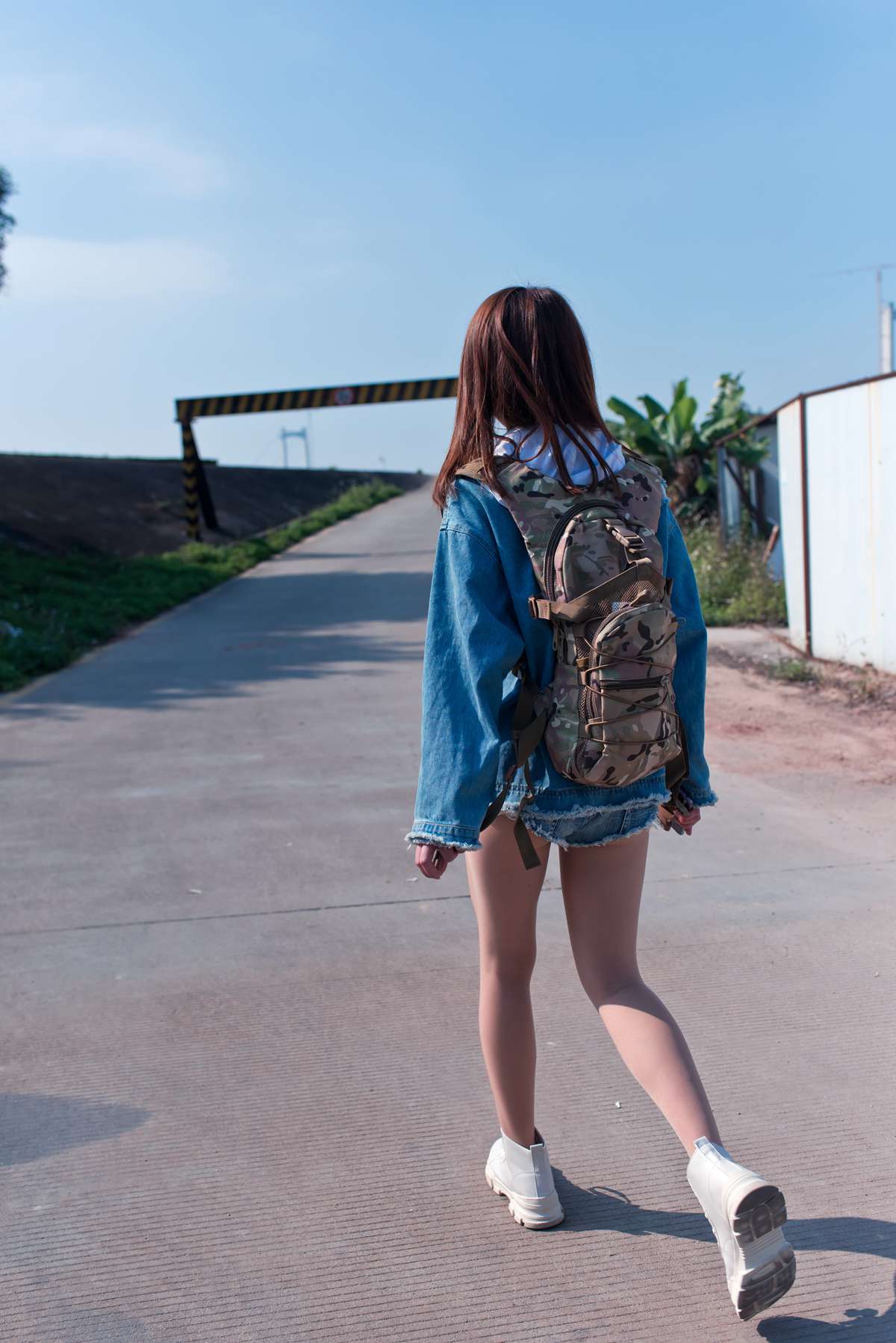 图片[53]-微博小姐姐@清水由乃 御风街拍 轻水海鸥岛RS牛仔街拍 在线浏览 – 速更版-美库