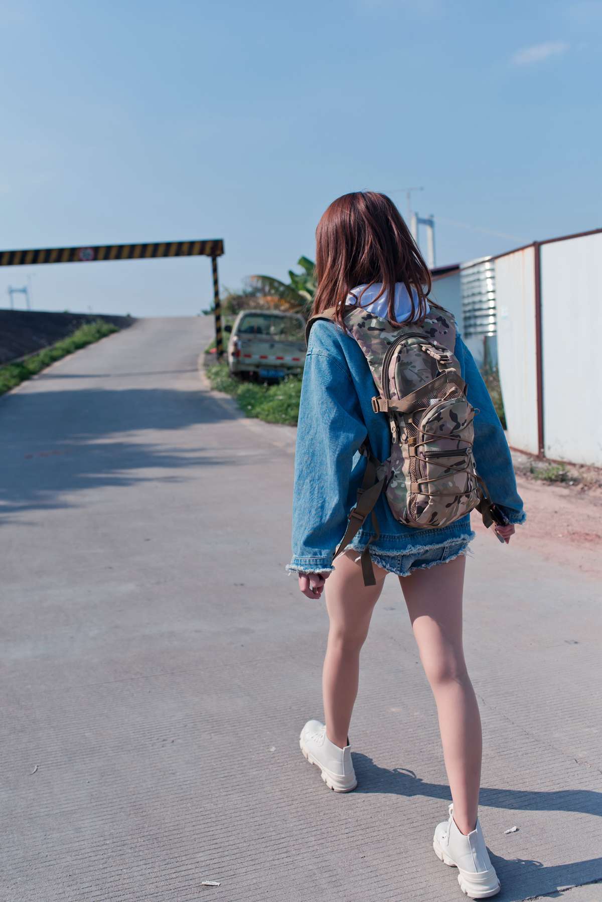 图片[105]-微博小姐姐@清水由乃 御风街拍 轻水海鸥岛RS牛仔街拍 在线浏览 – 速更版-美库