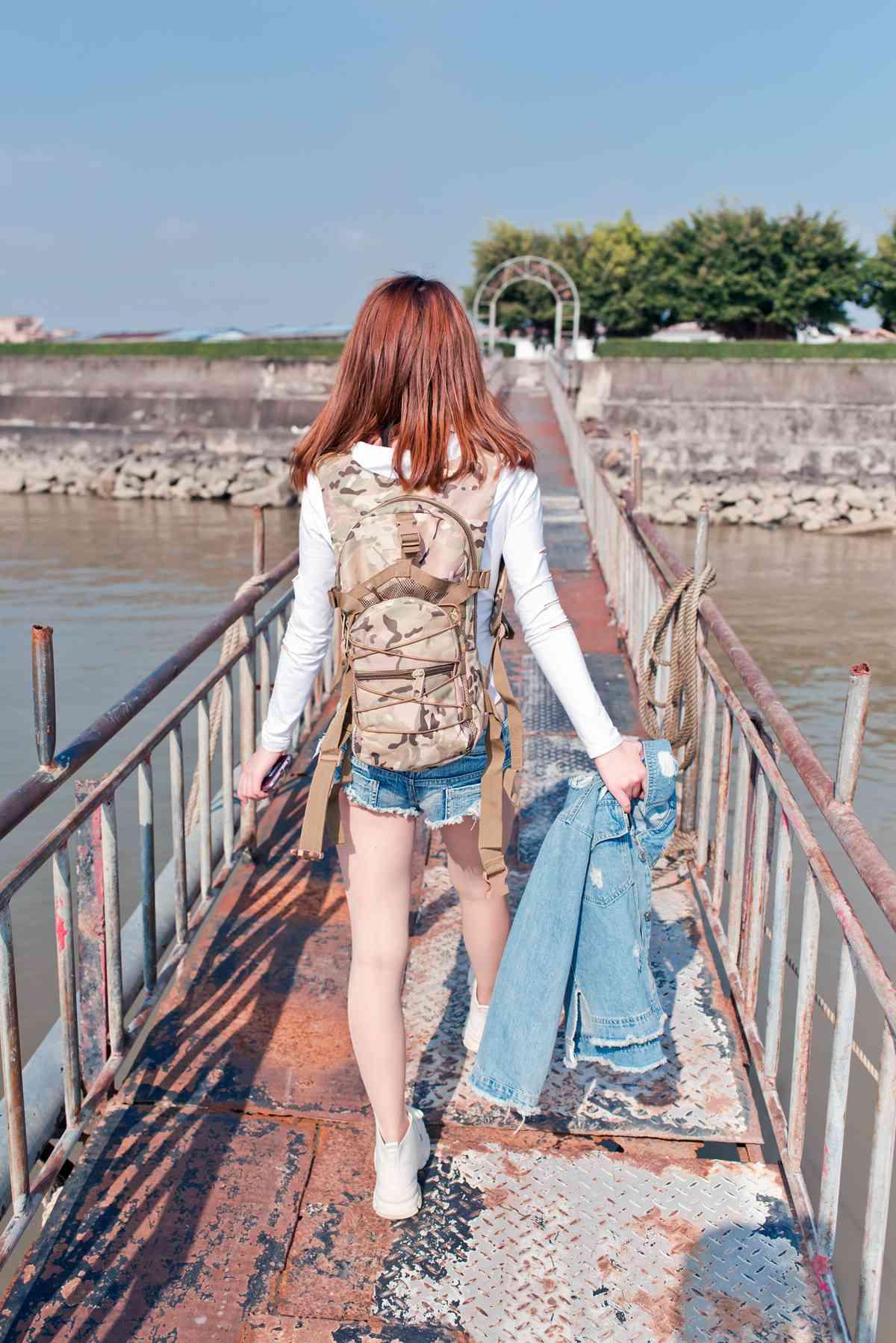 图片[6]-微博小姐姐@清水由乃 御风街拍 轻水海鸥岛RS牛仔街拍 在线浏览 – 速更版-美库