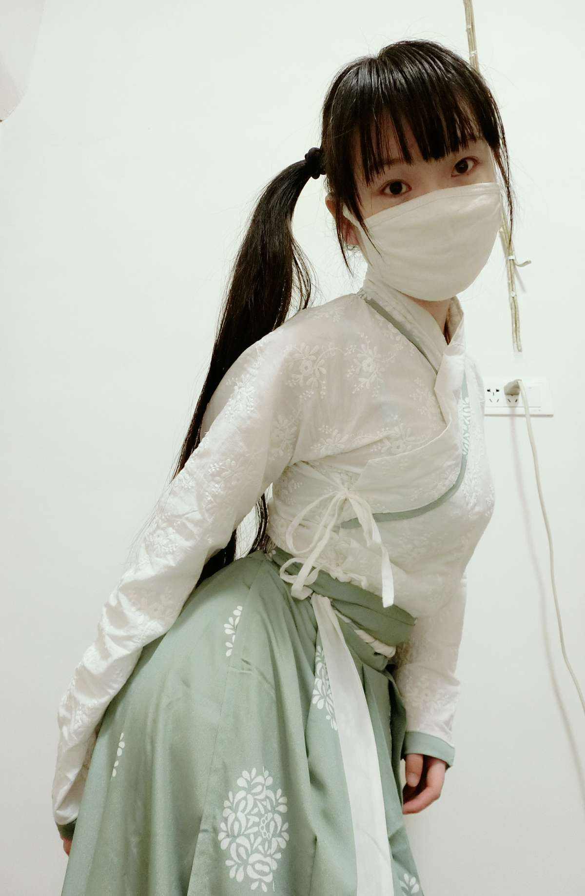 图片[18]-微博萌妹子@西尔酱 – 汉服腰 在线浏览 – 速更版-美库