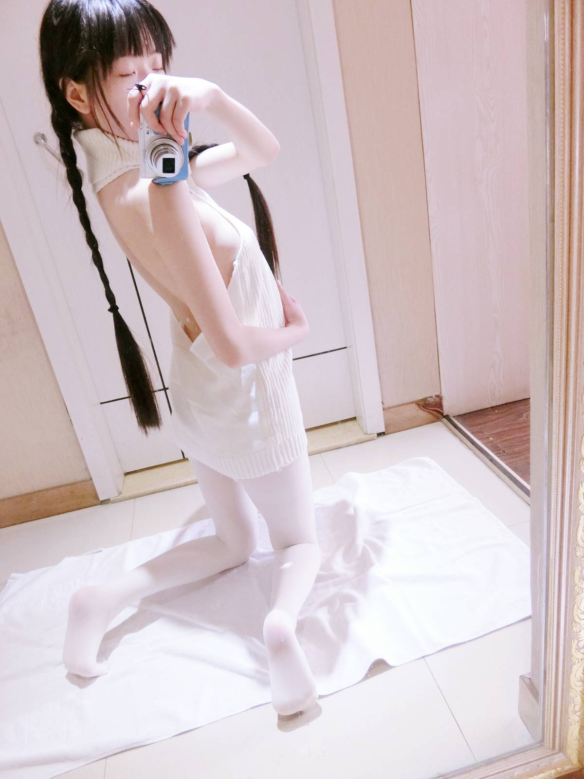 图片[14]-微博萌妹子@西尔酱 – 露背毛衣 在线浏览 – 速更版-美库