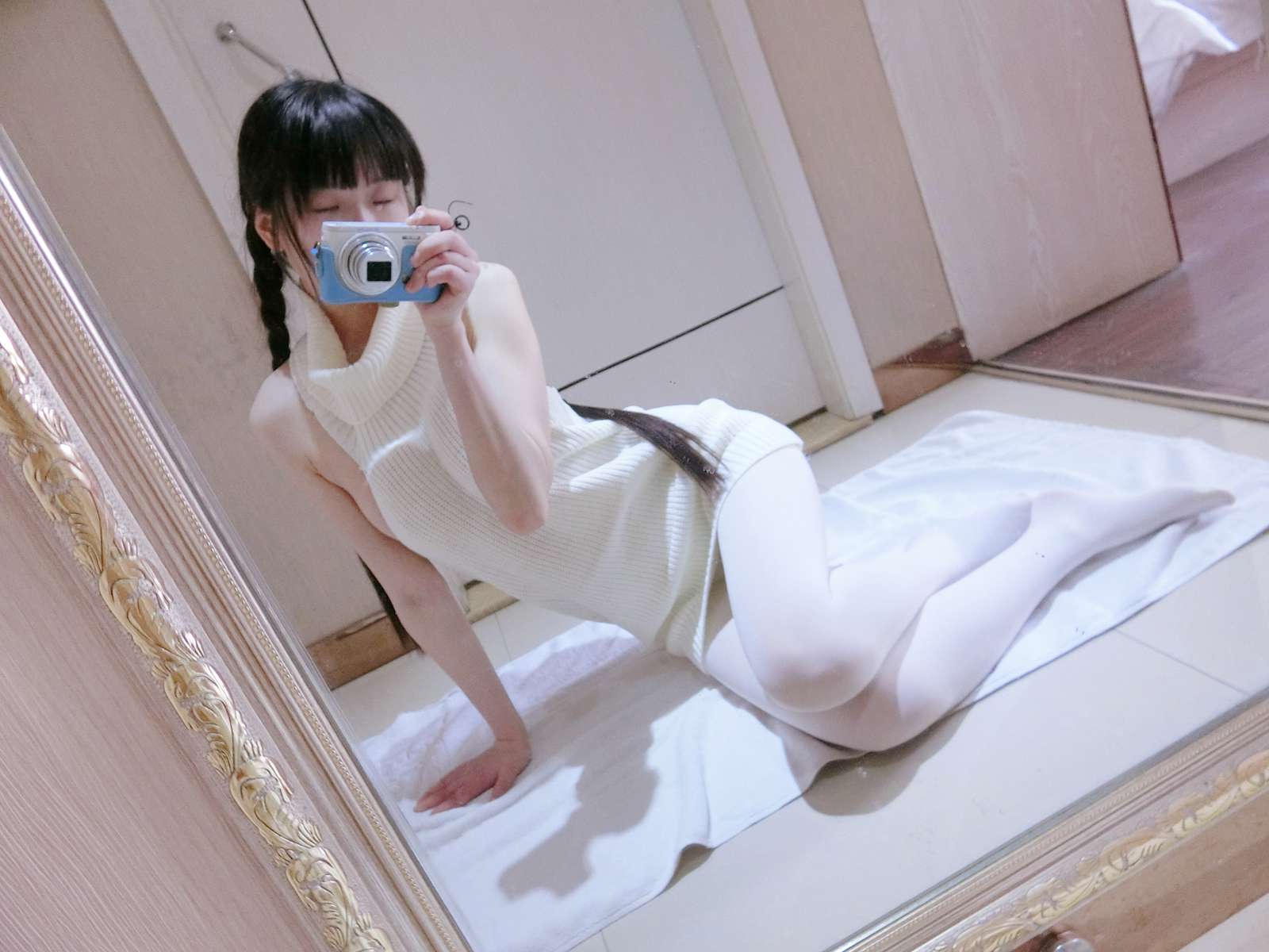 图片[28]-微博萌妹子@西尔酱 – 露背毛衣 在线浏览 – 速更版-美库