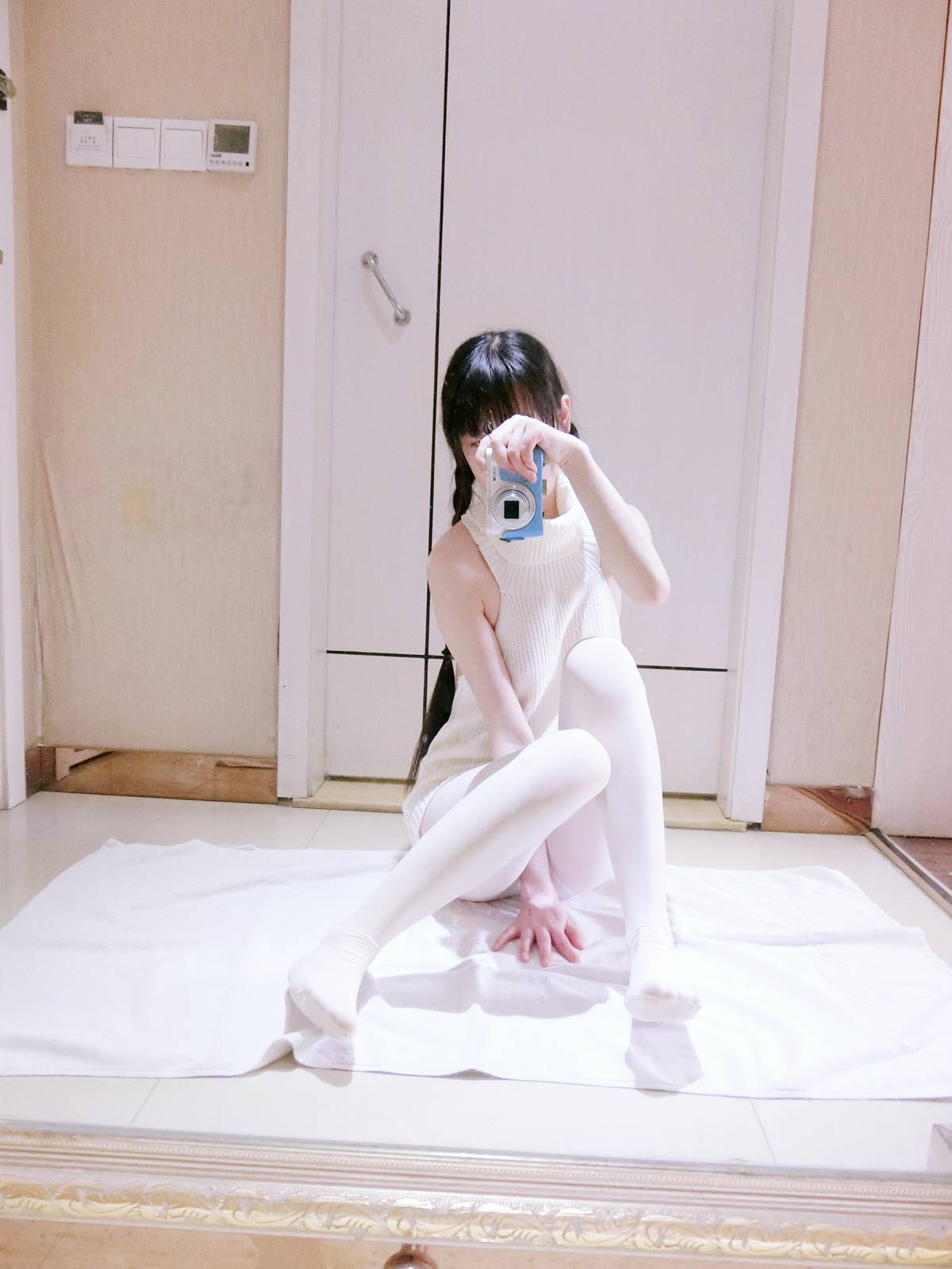 图片[29]-微博萌妹子@西尔酱 – 露背毛衣 在线浏览 – 速更版-美库