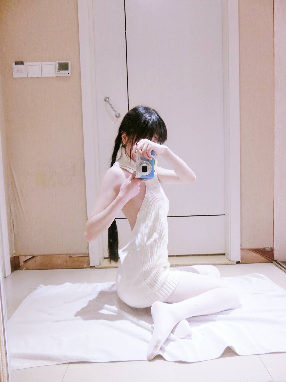 图片[46]-微博萌妹子@西尔酱 – 露背毛衣 在线浏览 – 速更版-美库