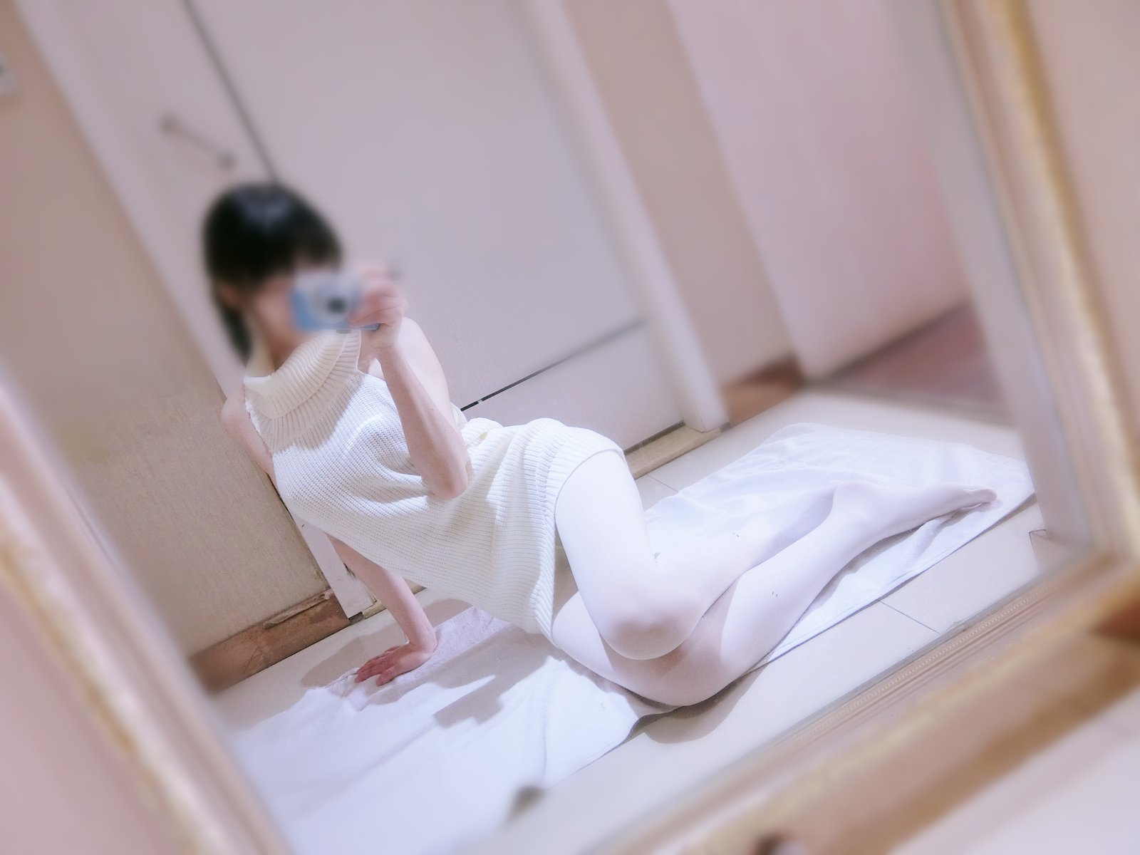 图片[55]-微博萌妹子@西尔酱 – 露背毛衣 在线浏览 – 速更版-美库