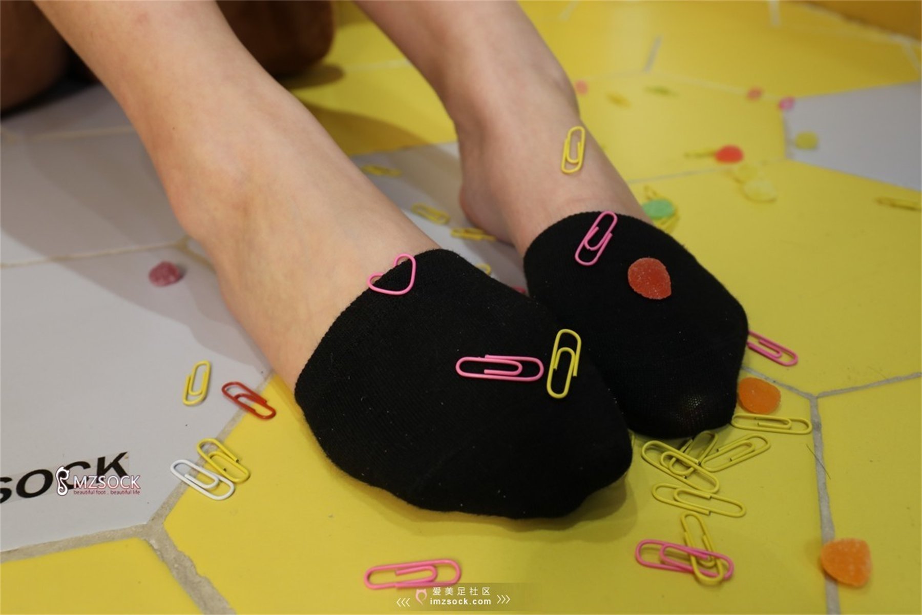 图片[11]-[MZSOCK爱美足] No.076 婷婷 在线浏览 – 速更版-美库