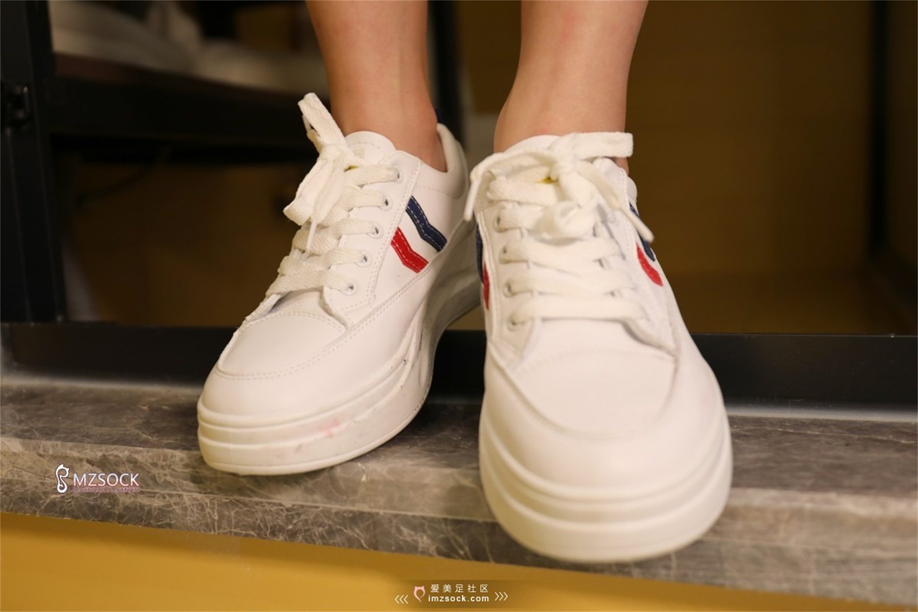 图片[12]-[MZSOCK爱美足] No.076 婷婷 在线浏览 – 速更版-美库