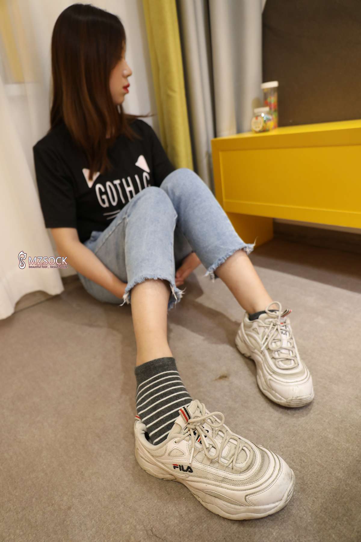 图片[32]-[MZSOCK爱美足] No.078 小怡 在线浏览 – 速更版-美库