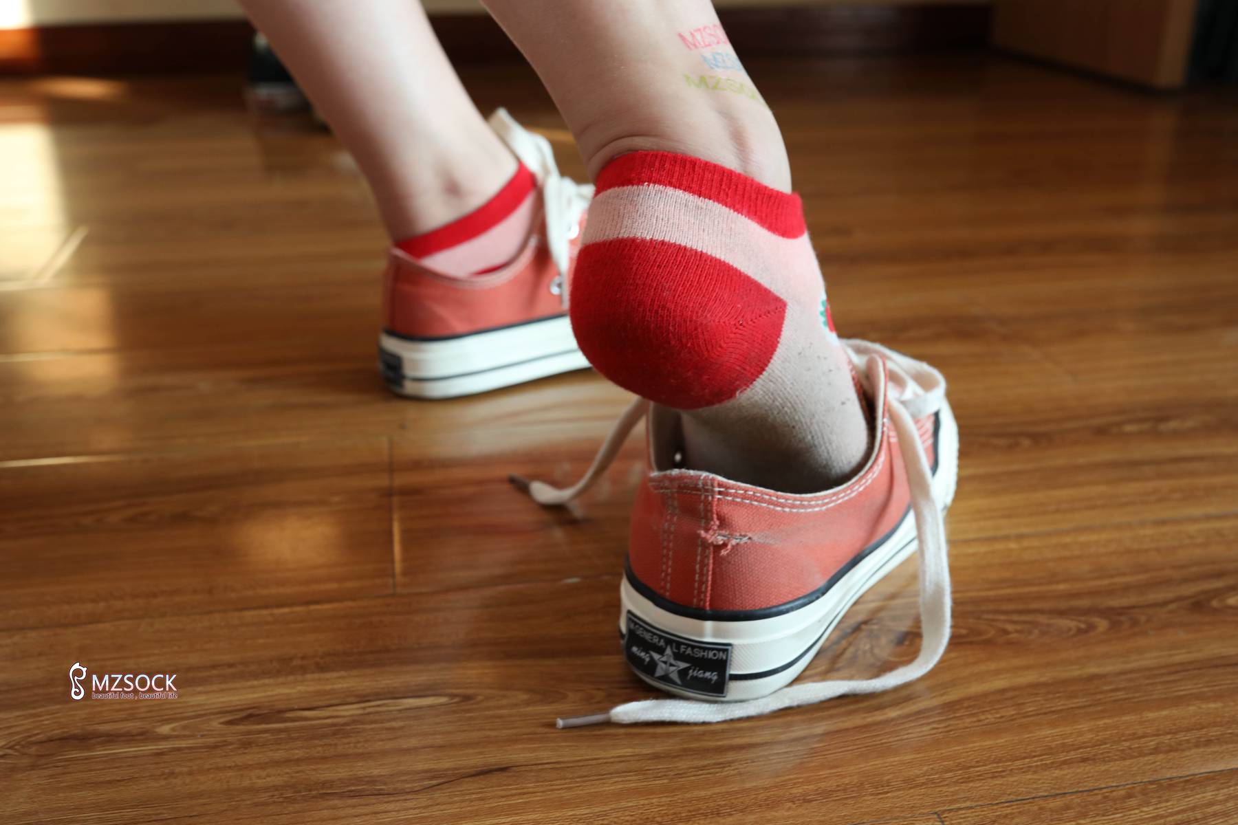 图片[21]-[MZSOCK爱美足] No.084 悦悦 在线浏览 – 速更版-美库