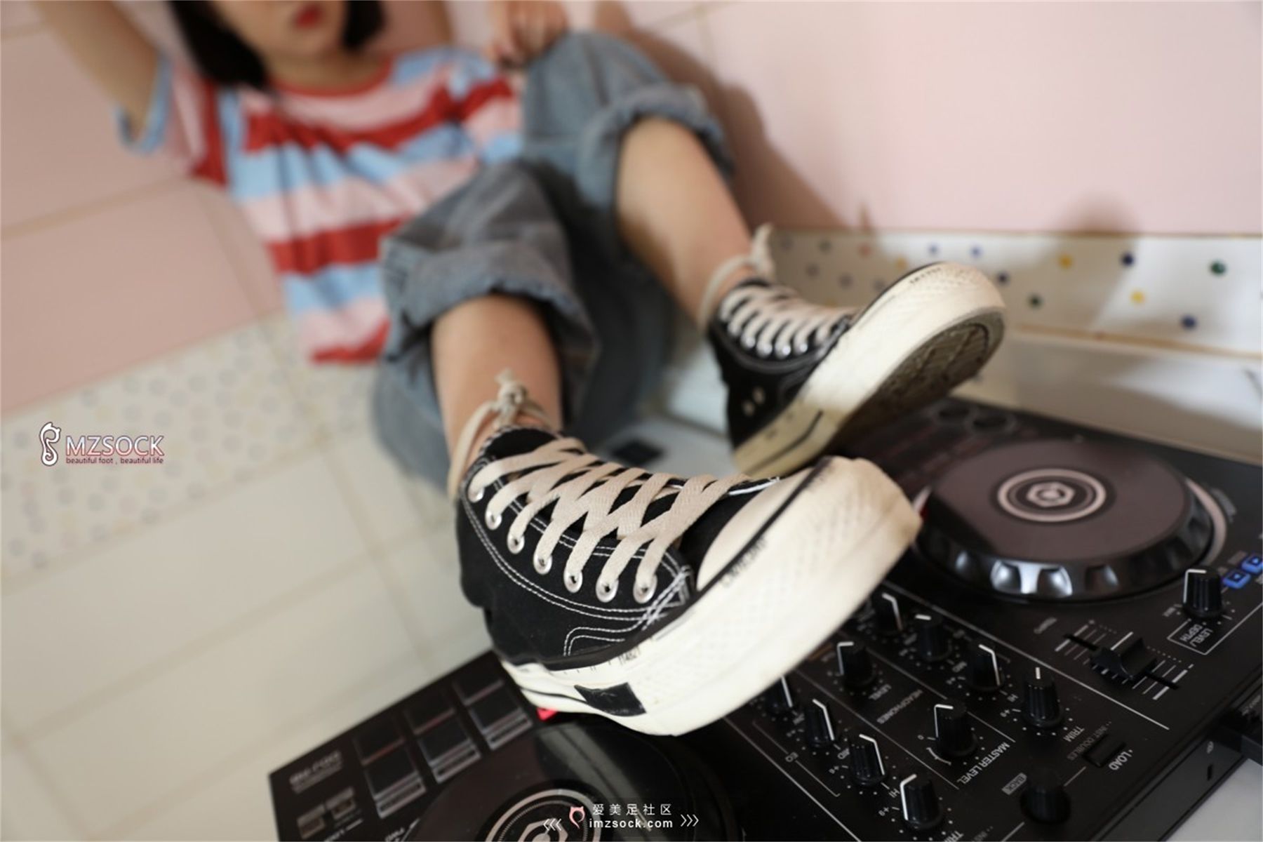 图片[22]-[MZSOCK爱美足] No.086 婷婷 在线浏览 – 速更版-美库