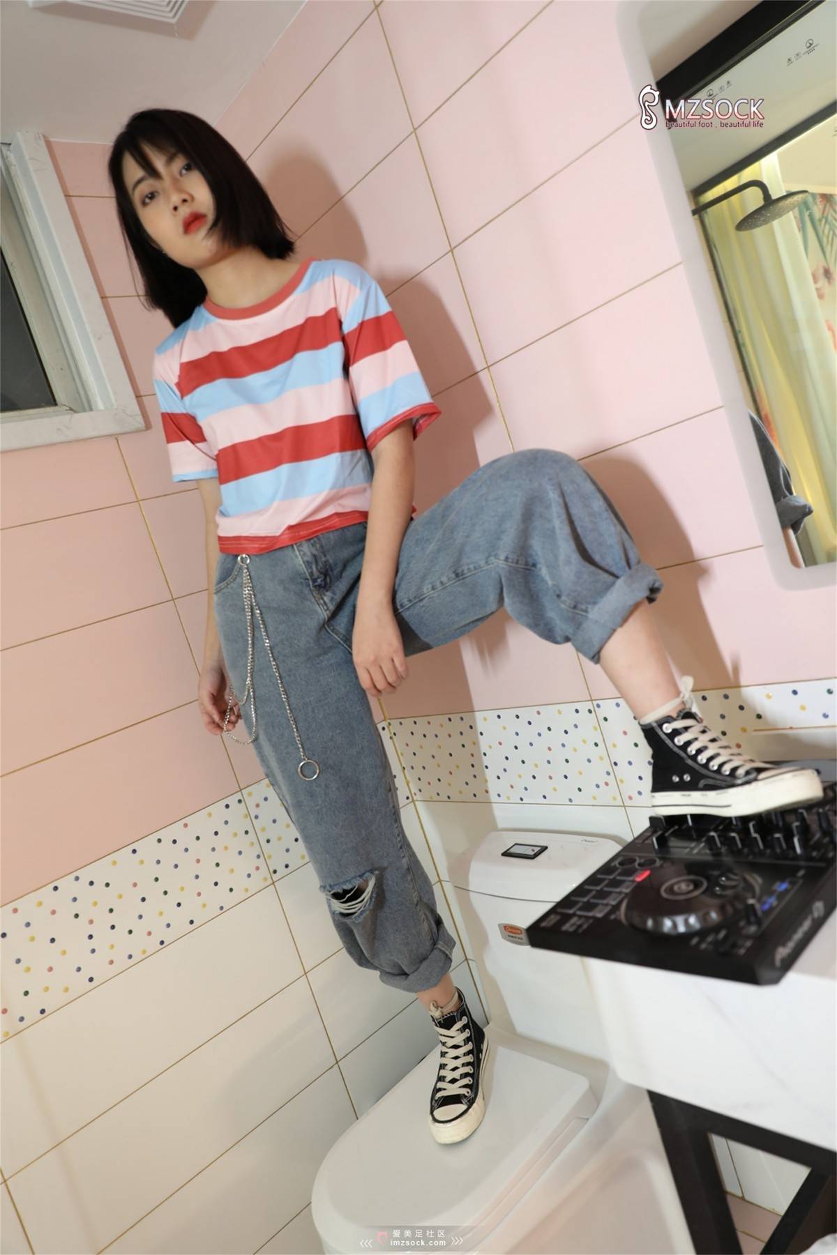 图片[23]-[MZSOCK爱美足] No.086 婷婷 在线浏览 – 速更版-美库