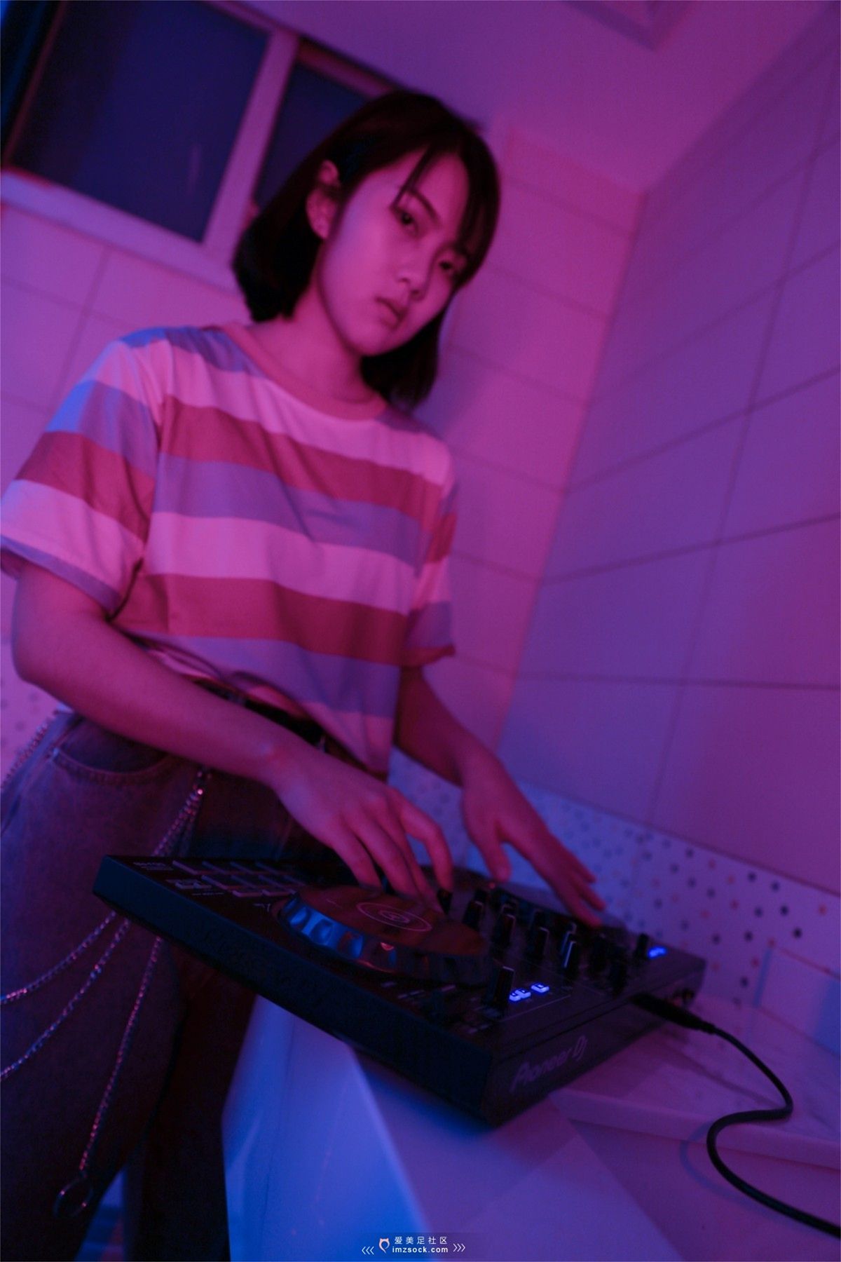 图片[28]-[MZSOCK爱美足] No.086 婷婷 在线浏览 – 速更版-美库