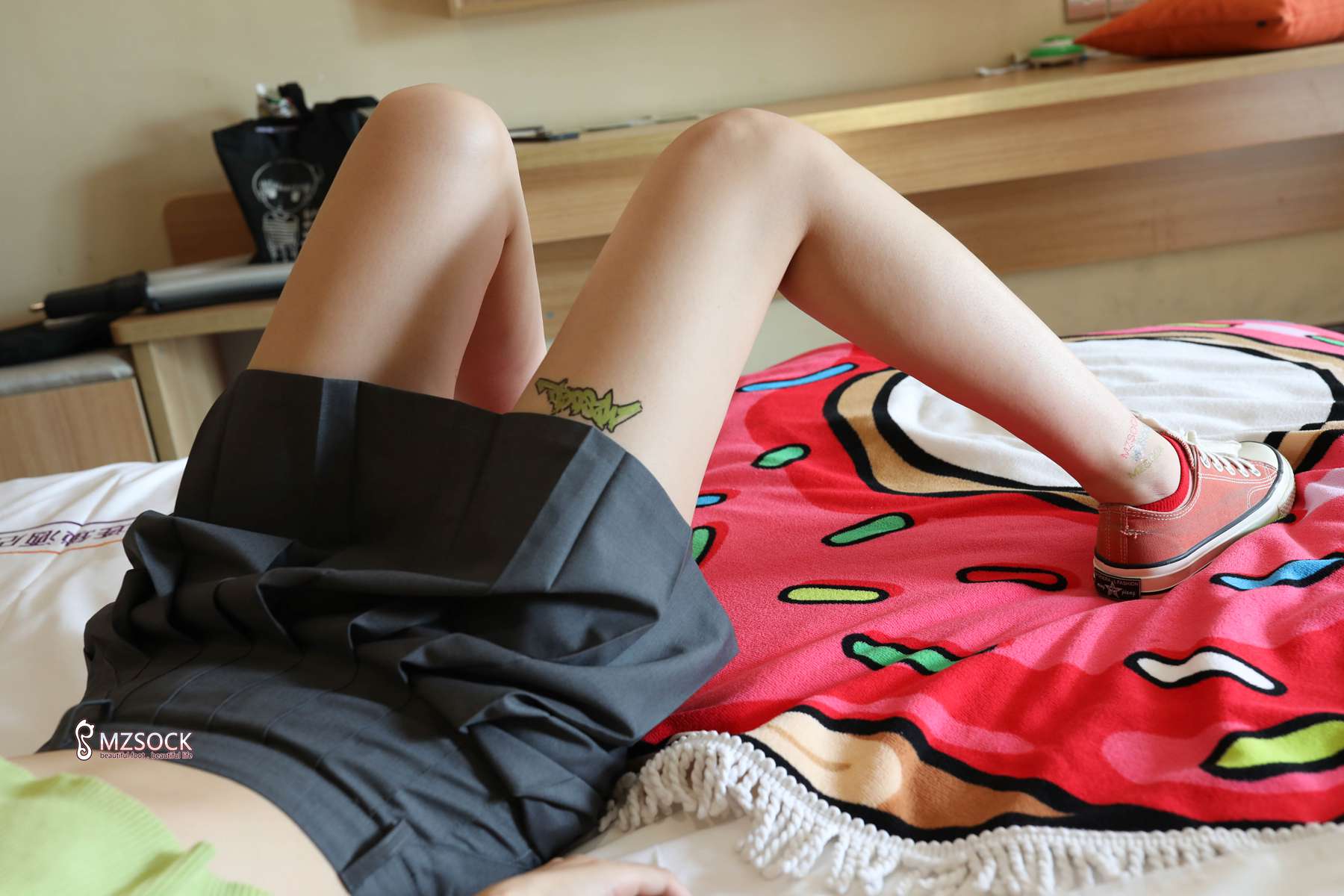 图片[39]-[MZSOCK爱美足] No.084 悦悦 在线浏览 – 速更版-美库