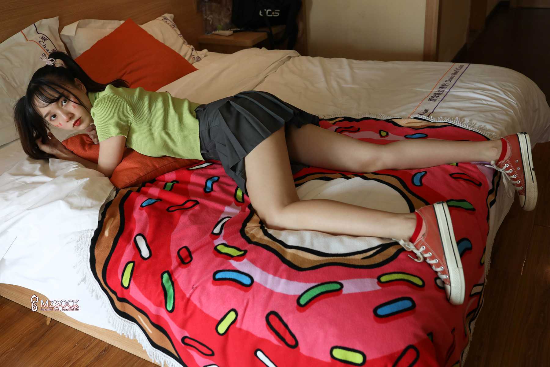 图片[40]-[MZSOCK爱美足] No.084 悦悦 在线浏览 – 速更版-美库