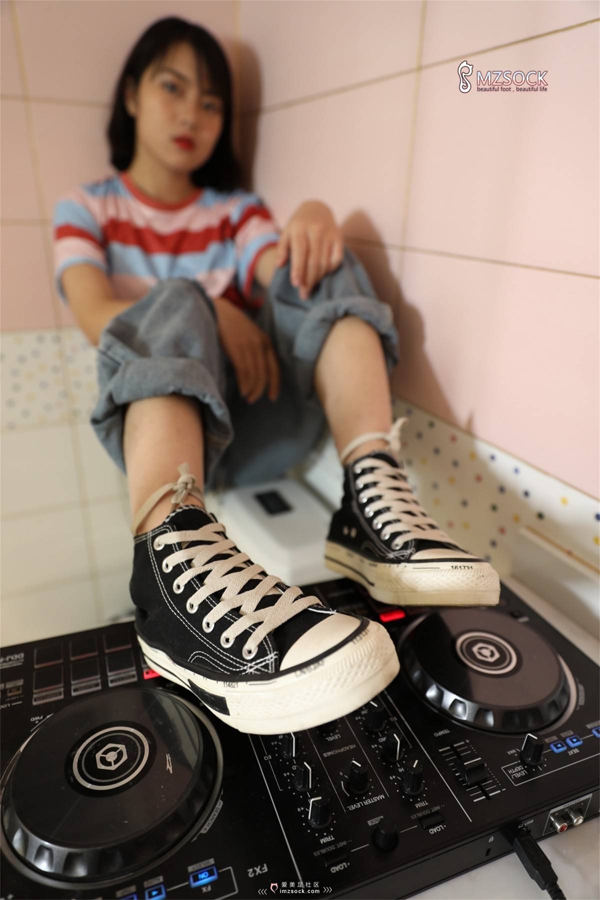 图片[44]-[MZSOCK爱美足] No.086 婷婷 在线浏览 – 速更版-美库