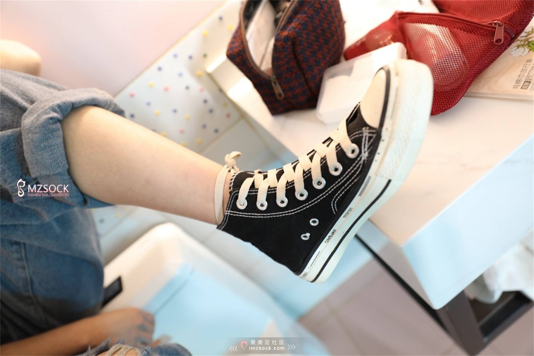 图片[57]-[MZSOCK爱美足] No.086 婷婷 在线浏览 – 速更版-美库