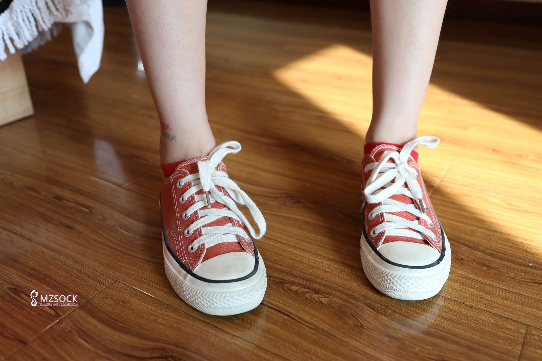 图片[73]-[MZSOCK爱美足] No.084 悦悦 在线浏览 – 速更版-美库