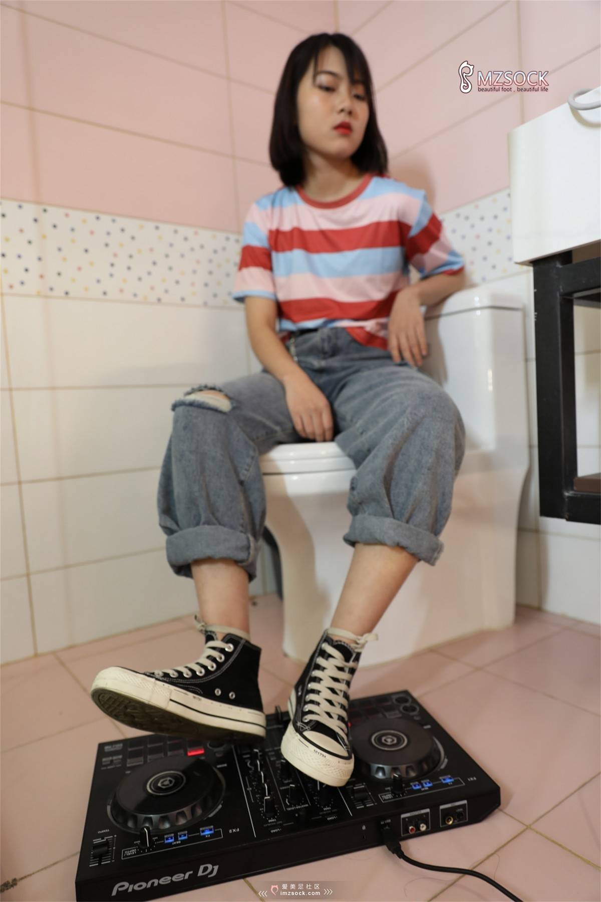 图片[69]-[MZSOCK爱美足] No.086 婷婷 在线浏览 – 速更版-美库