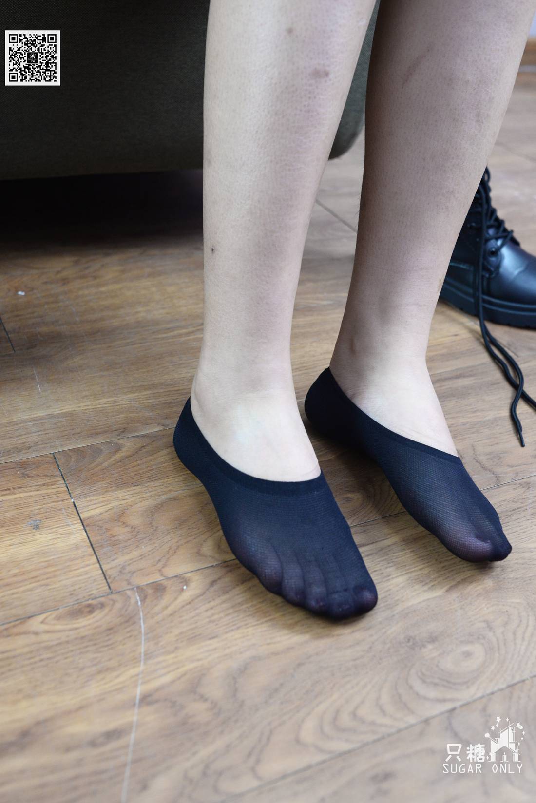 图片[199]-[只糖棉袜] NO.063 乐乐 深秋皮靴里的小小船儿 在线浏览 – 速更版-美库