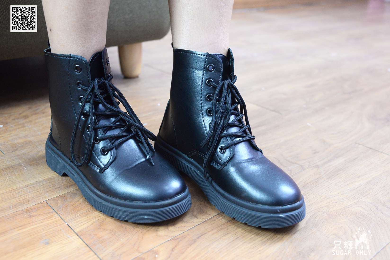 图片[194]-[只糖棉袜] NO.063 乐乐 深秋皮靴里的小小船儿 在线浏览 – 速更版-美库