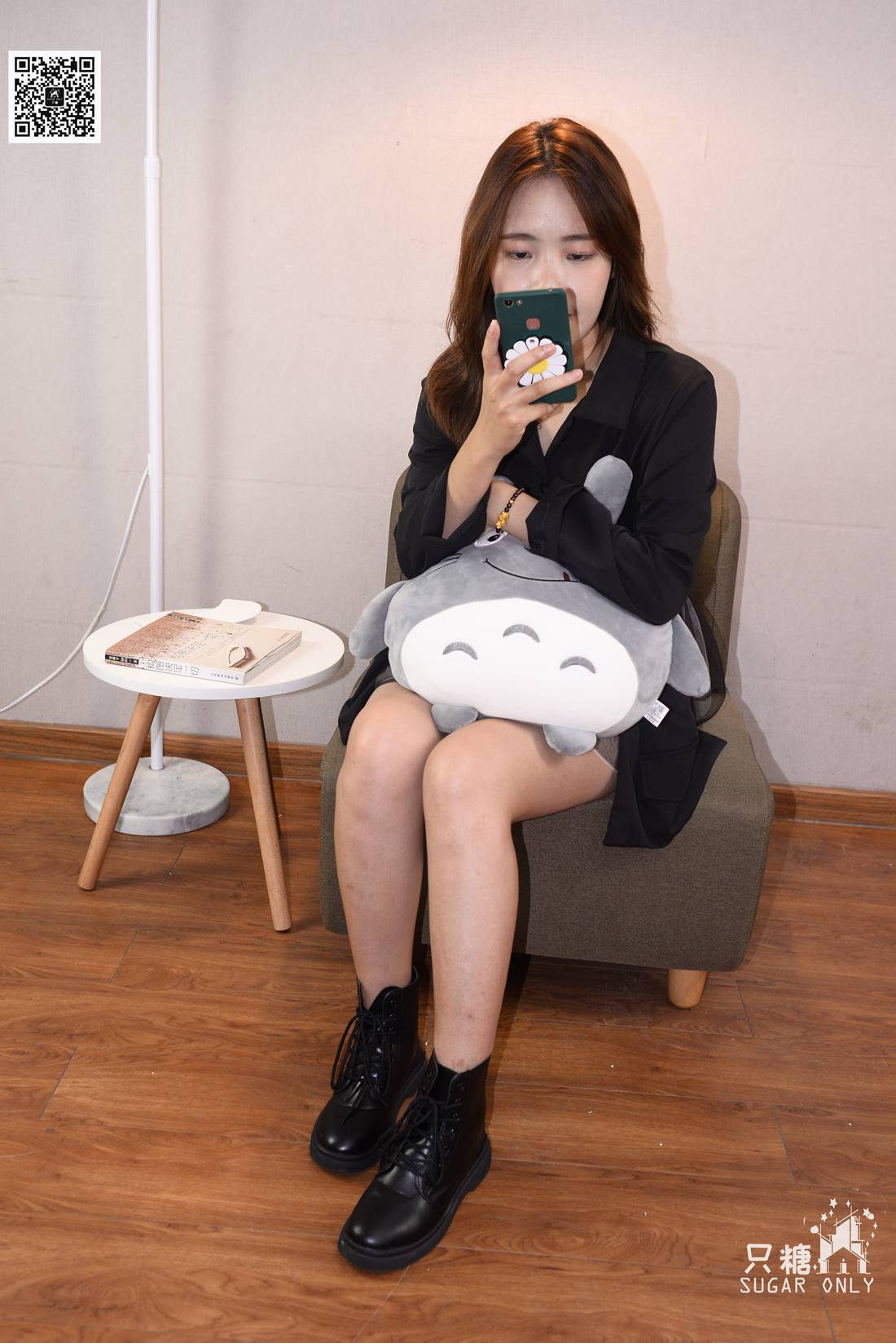 图片[66]-[只糖棉袜] NO.063 乐乐 深秋皮靴里的小小船儿 在线浏览 – 速更版-美库