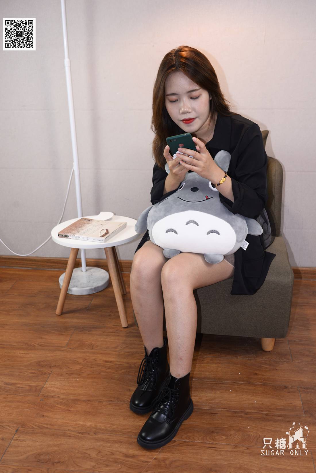 图片[149]-[只糖棉袜] NO.063 乐乐 深秋皮靴里的小小船儿 在线浏览 – 速更版-美库