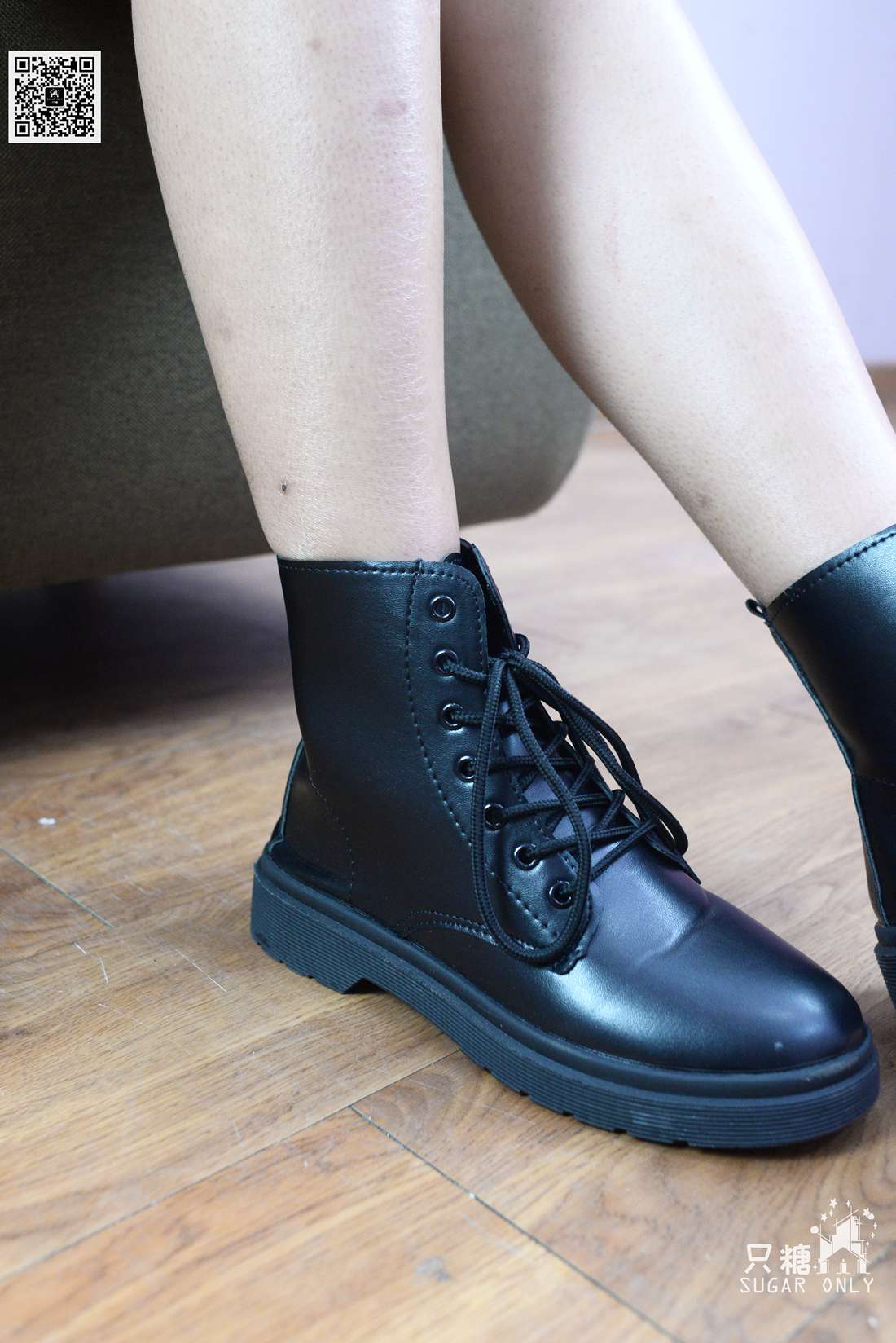图片[21]-[只糖棉袜] NO.063 乐乐 深秋皮靴里的小小船儿 在线浏览 – 速更版-美库