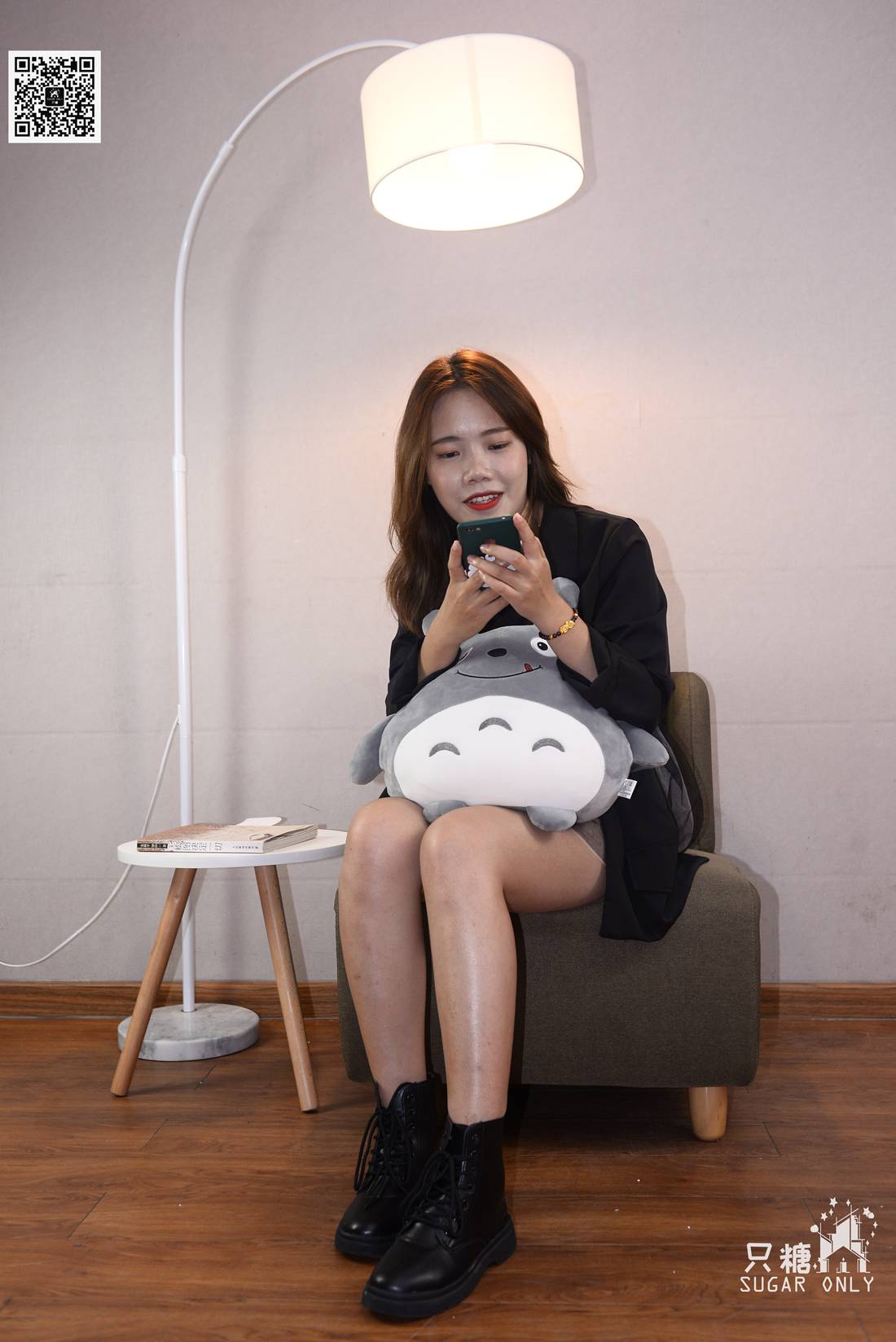 图片[137]-[只糖棉袜] NO.063 乐乐 深秋皮靴里的小小船儿 在线浏览 – 速更版-美库