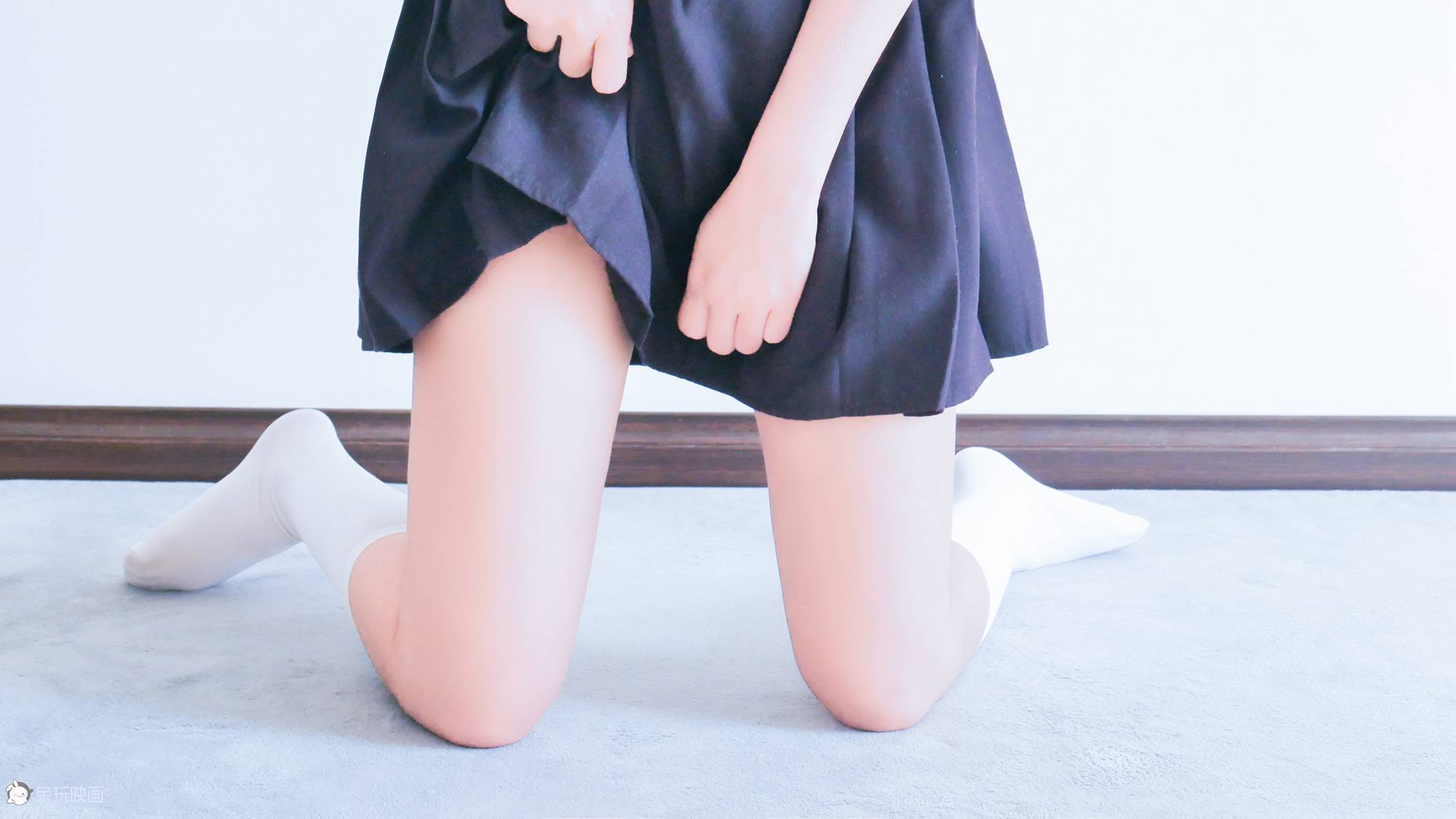 图片[21]-兔玩映画 B015 白白白半筒袜 在线浏览 – 速更版-美库