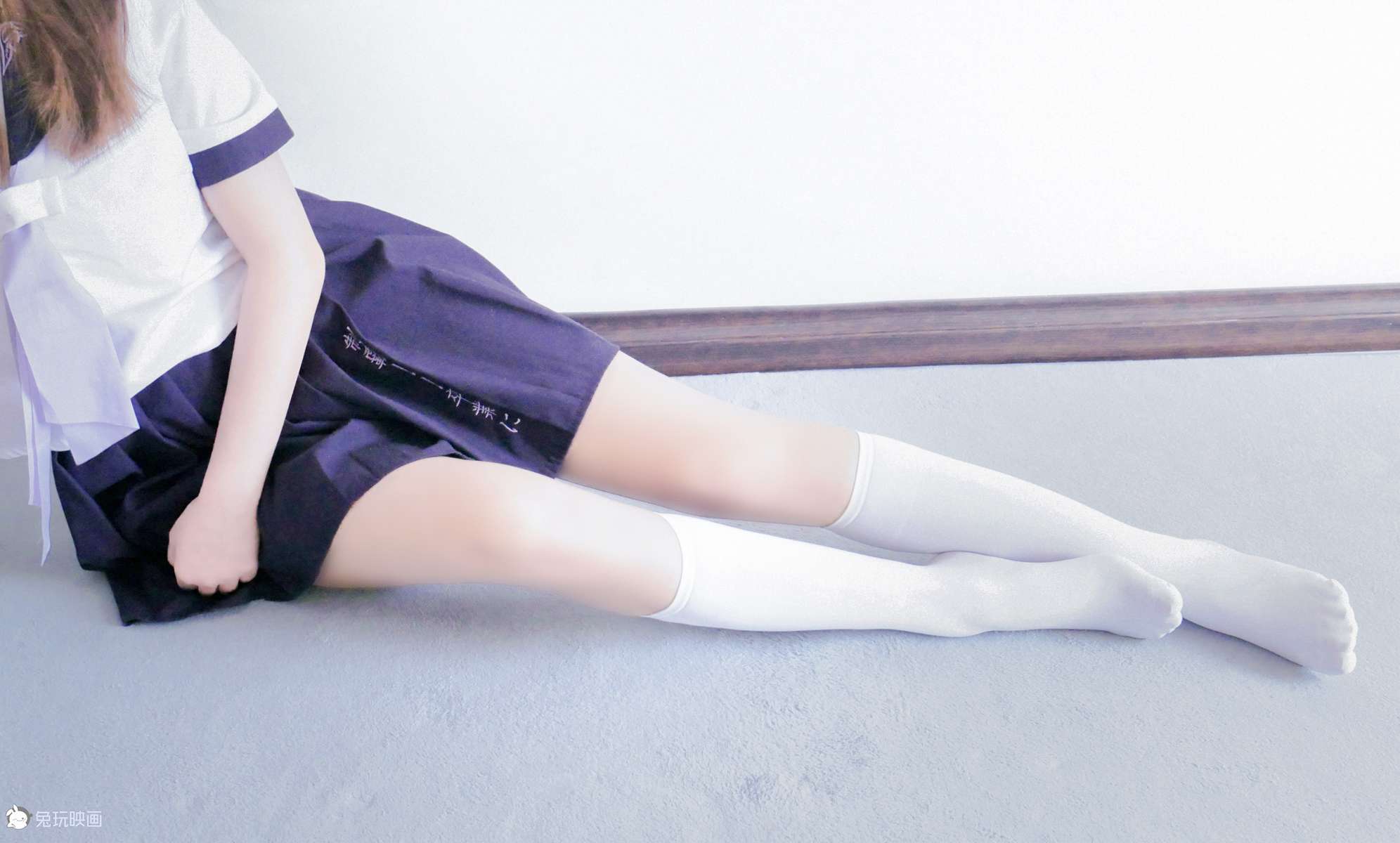 图片[24]-兔玩映画 B015 白白白半筒袜 在线浏览 – 速更版-美库
