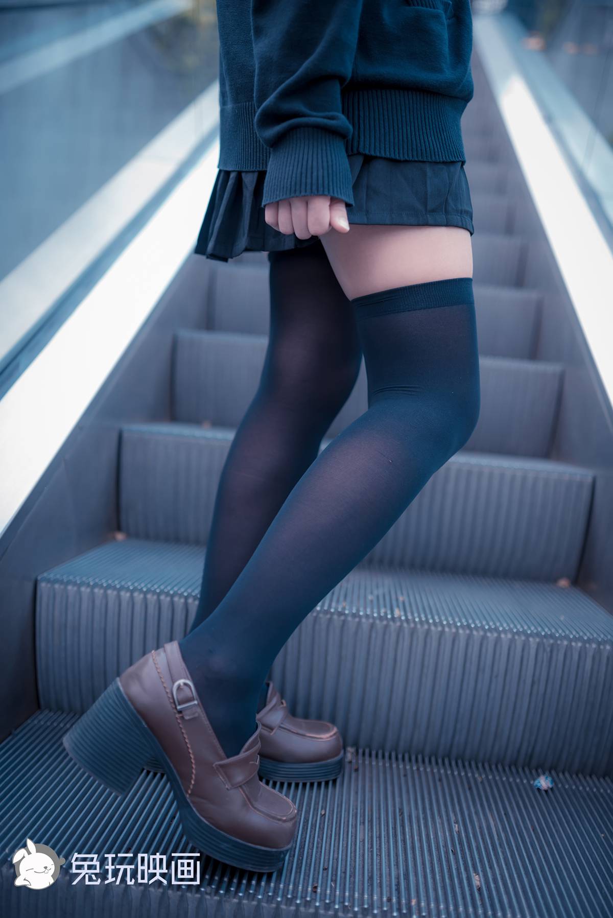 图片[33]-兔玩映画 B067 公园里的黑丝 在线浏览 – 速更版-美库