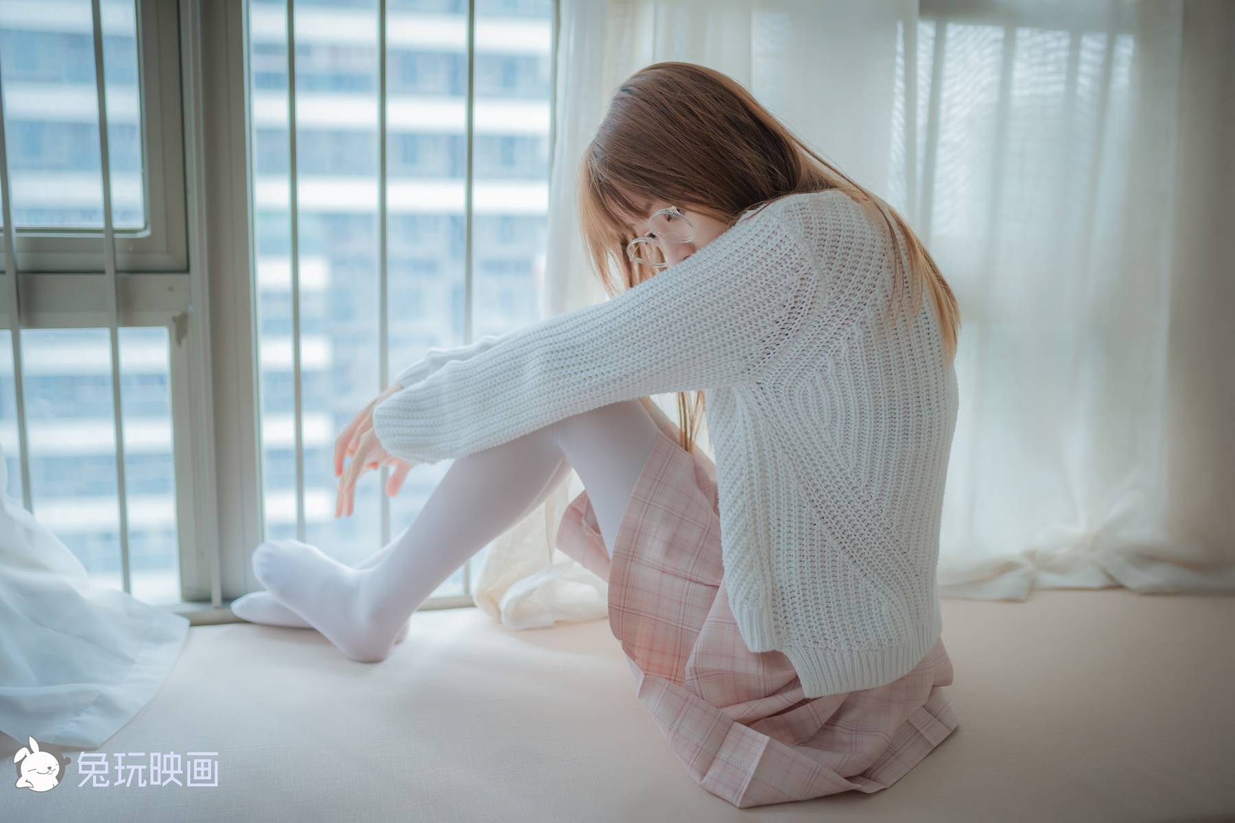 图片[13]-兔玩映画 B081 粉格裙的眼镜娘 在线浏览 – 速更版-美库