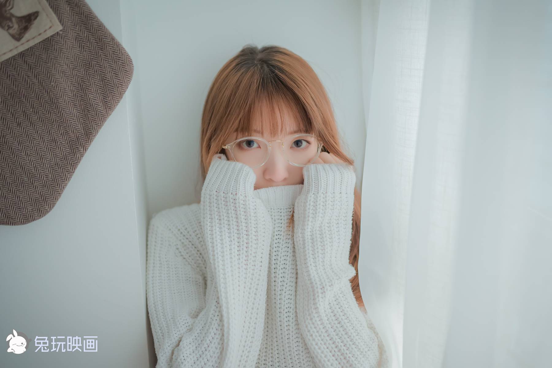 图片[21]-兔玩映画 B081 粉格裙的眼镜娘 在线浏览 – 速更版-美库