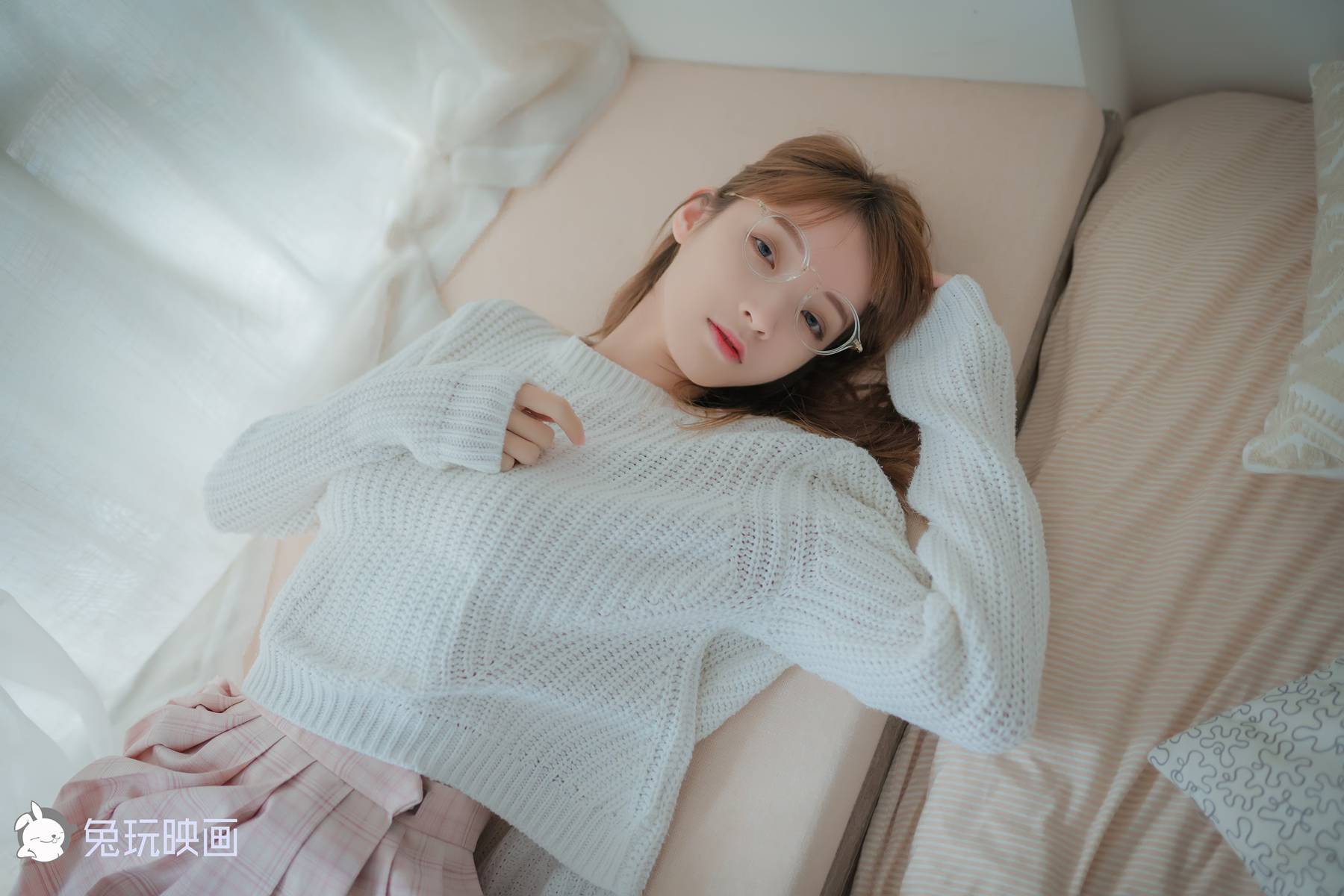 图片[43]-兔玩映画 B081 粉格裙的眼镜娘 在线浏览 – 速更版-美库