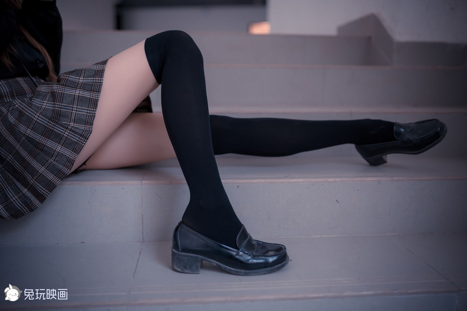 图片[13]-兔玩映画 B094 制服裙的绝对领域 在线浏览 – 速更版-美库