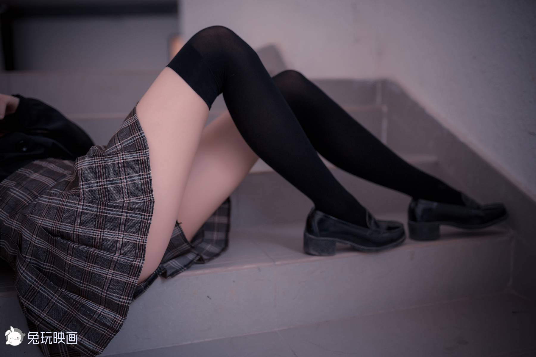 图片[32]-兔玩映画 B094 制服裙的绝对领域 在线浏览 – 速更版-美库