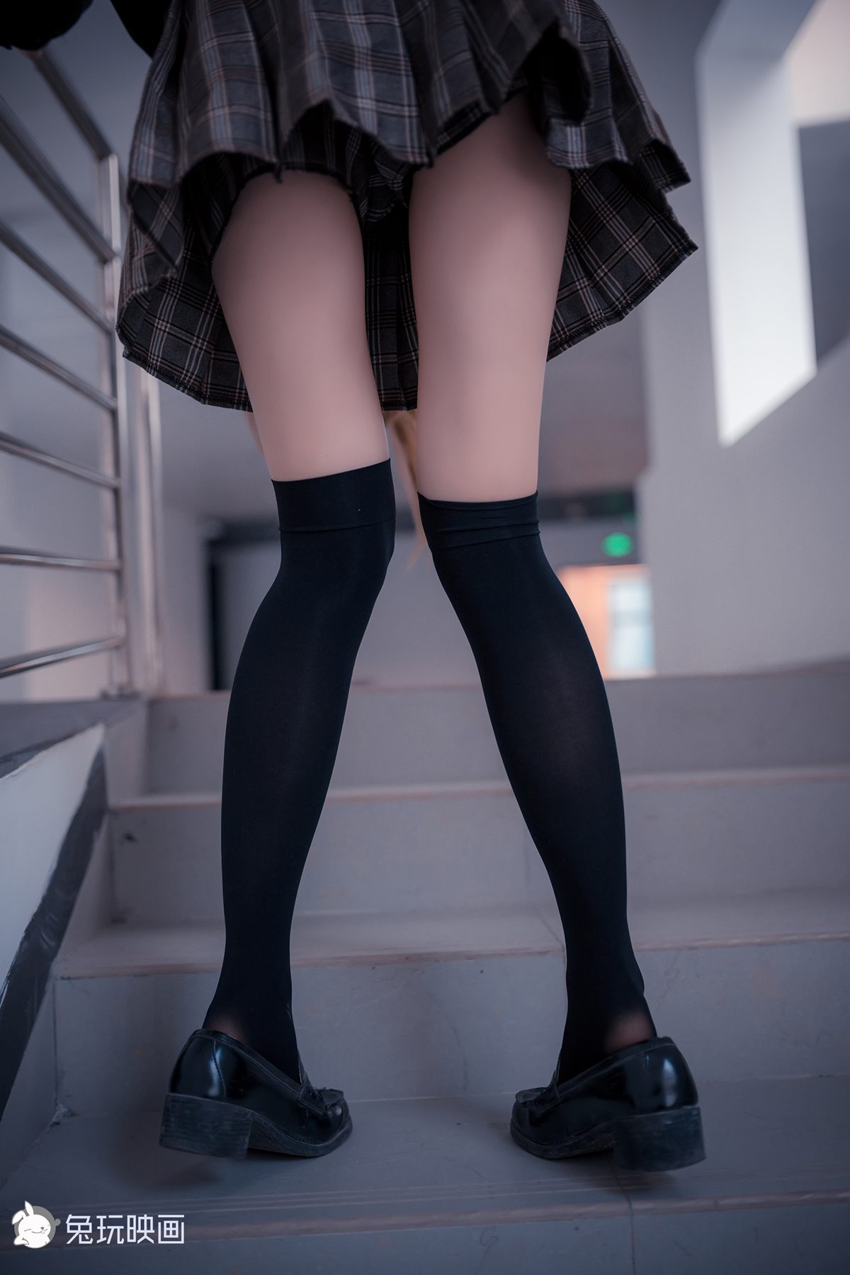 图片[37]-兔玩映画 B094 制服裙的绝对领域 在线浏览 – 速更版-美库