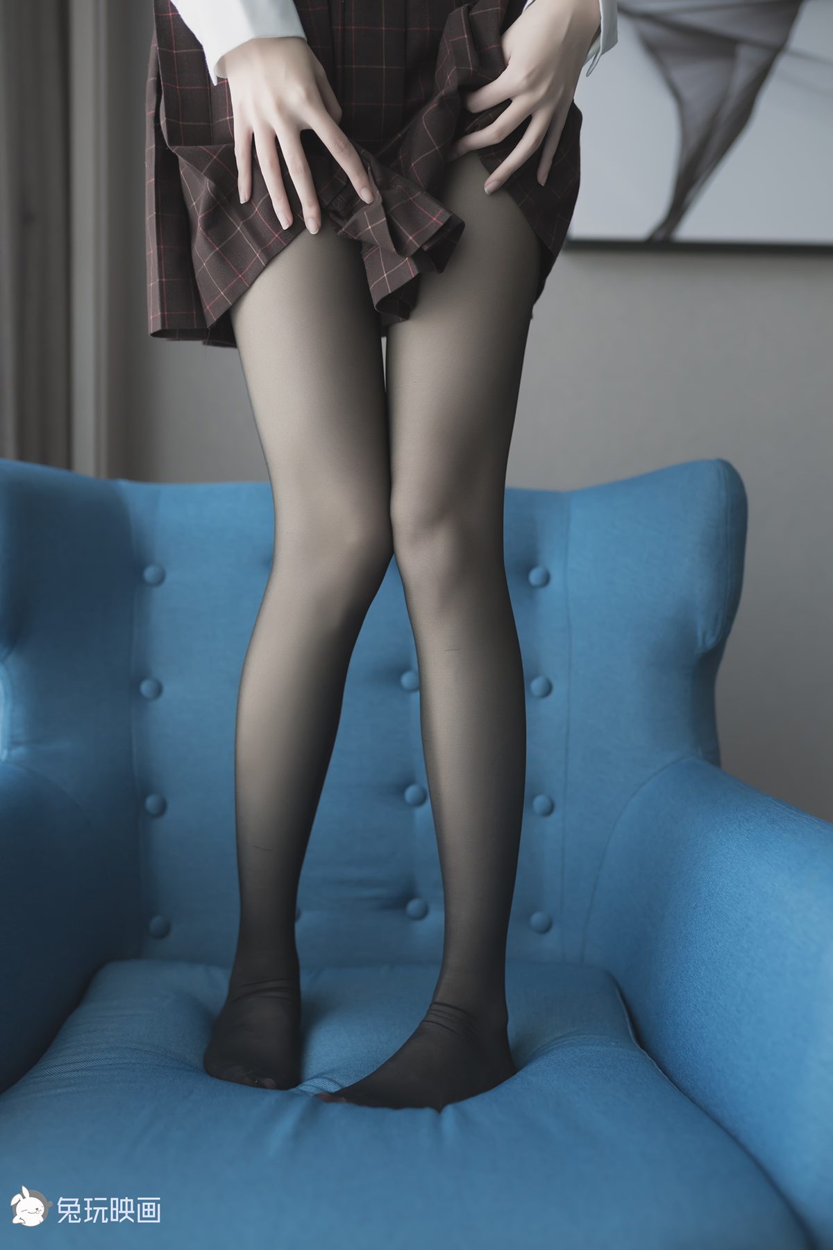 图片[20]-兔玩映画 B098 蓝椅子上的黑丝少女 在线浏览 – 速更版-美库