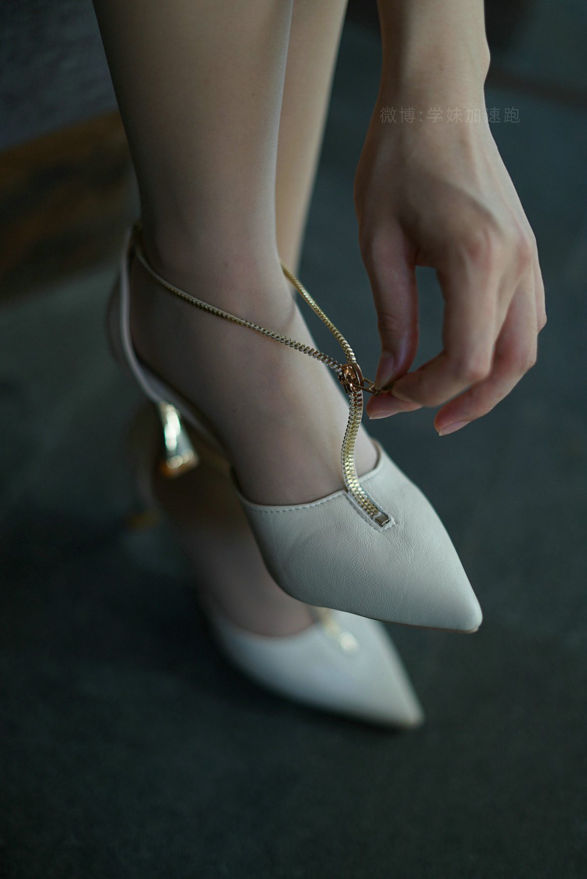 图片[86]-[学妹加速跑] XM053《灰裙下的丝-玲玲》在线浏览 – 速更版-美库