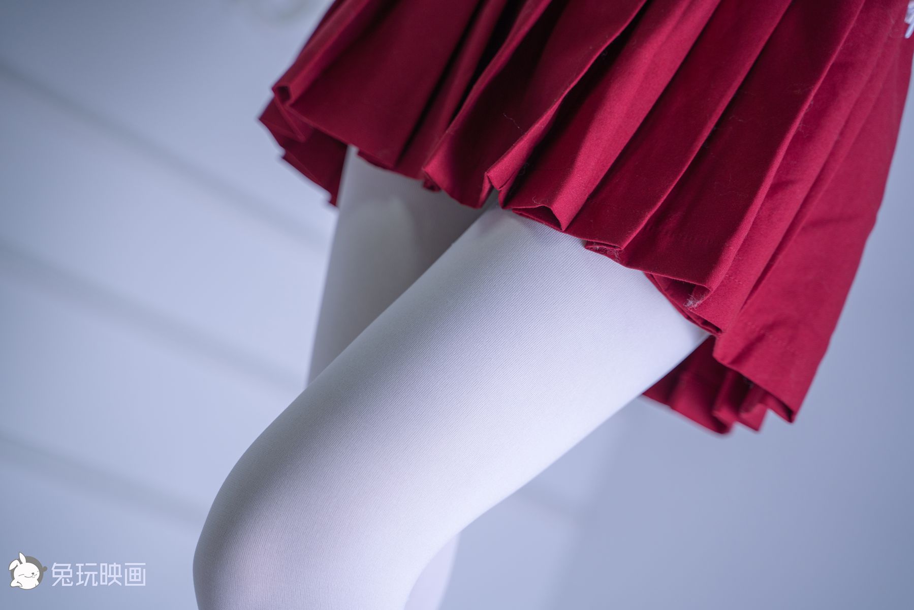 图片[15]-兔玩映画 C004 红裙与白丝 在线浏览 – 速更版-美库