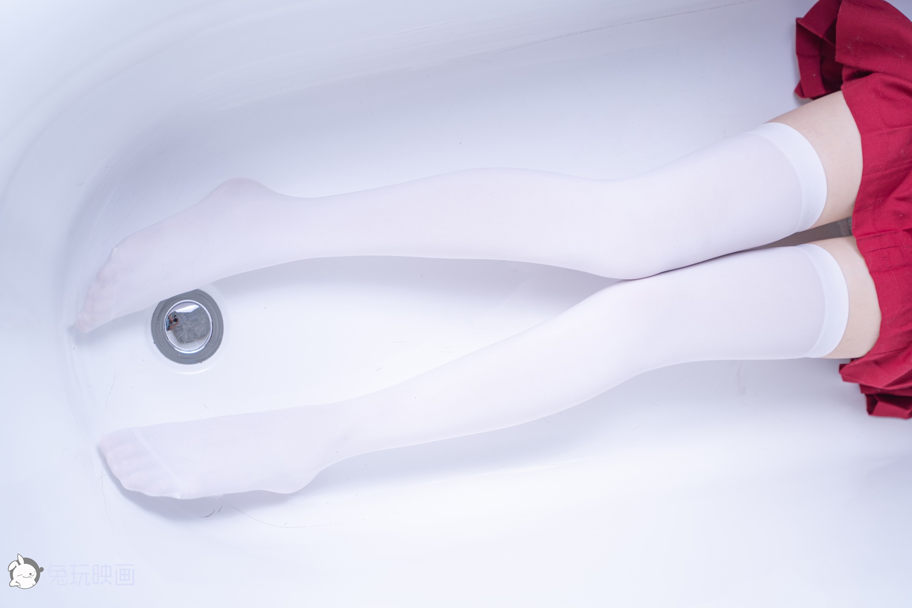 图片[27]-兔玩映画 C064 浴缸里的红裙白丝 在线浏览 – 速更版-美库